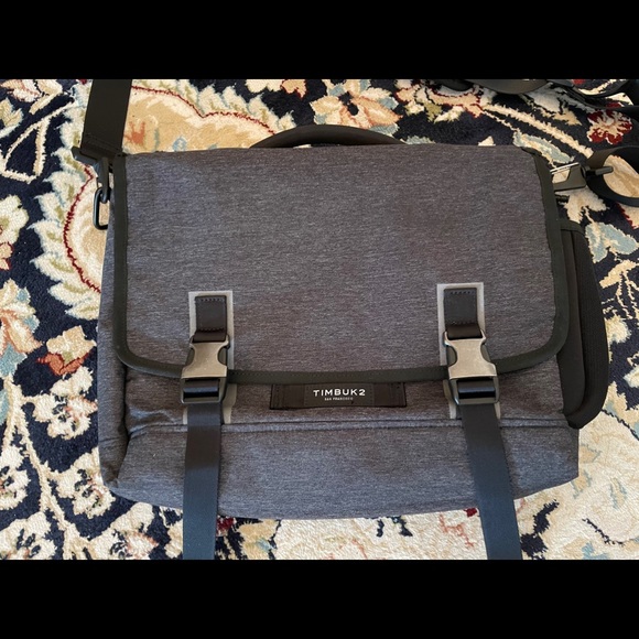 Timbuk2 Closer Messenger Bag - Picture 2 of 8
